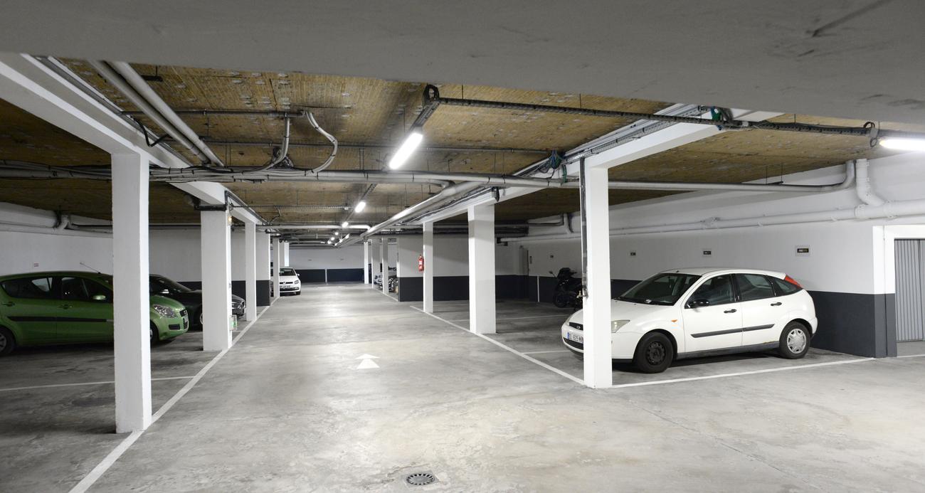 Parking souterrain de l'immeuble de bureaux Twins 1